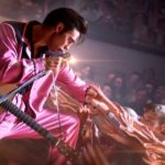 Elvis: Král rock and rollu nezemřel, ale znovu ožívá ve velkolepé show australského filmového mága Baze Luhrmanna