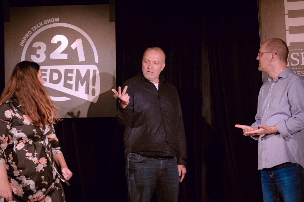 321Jedem kavka host