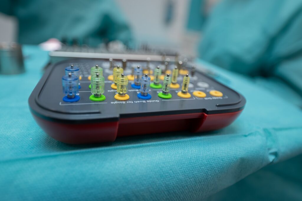 Kvalident impla.cz DSC 2036 Zubni implantaty