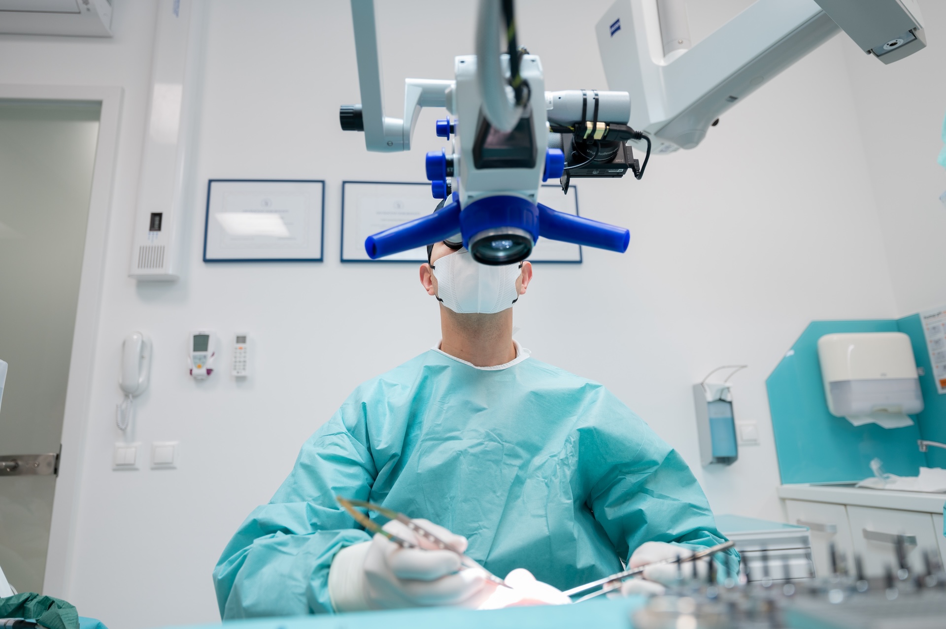 Kvalident impla.cz DSC 2040 Zubni implantaty