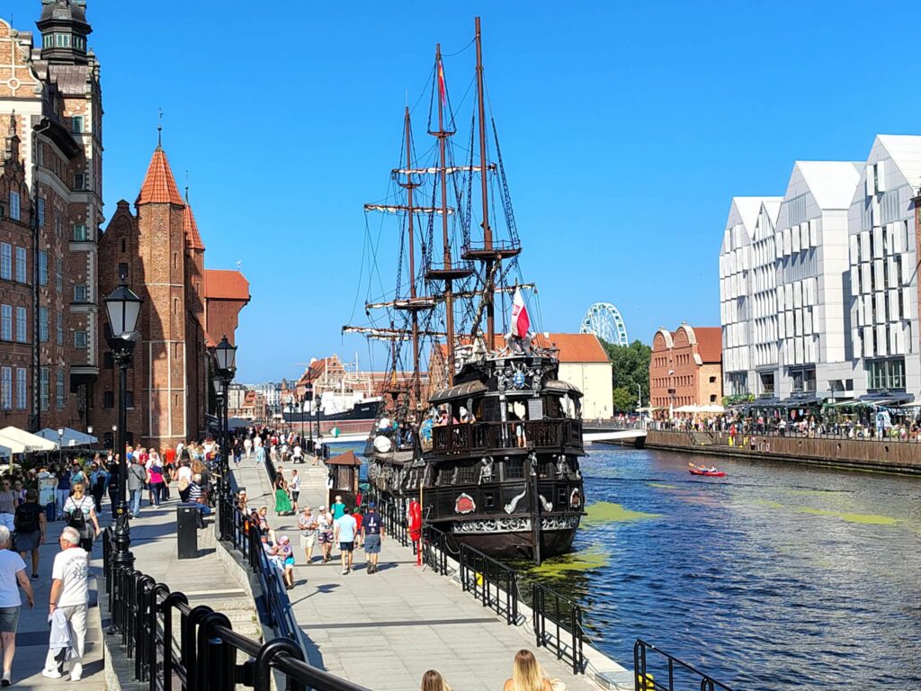 polsko nabrezi reky motławy gdansk