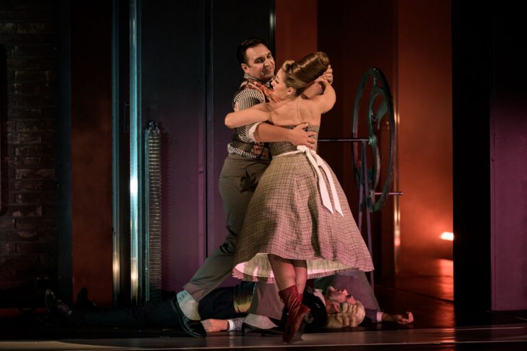 sweeney todd dabelsky lazebnik z fleet street adam plachetka sweeney todd barbora perna pani lovettova foto serghei gherciu
